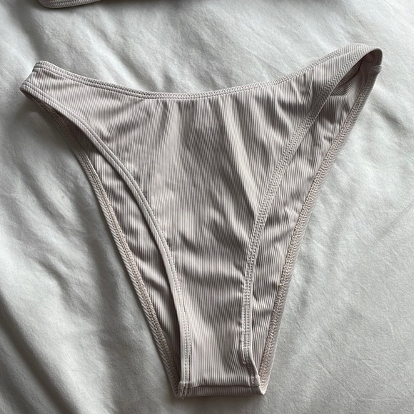 Nicky allison pearl bikini (NEW) - Picture 6 of 7